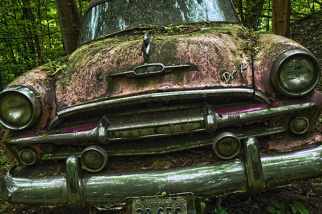 Mastering Damaged Car Title Replacement: Expert Guide