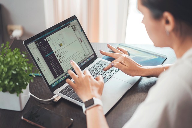 Avoid DMV title transfer online