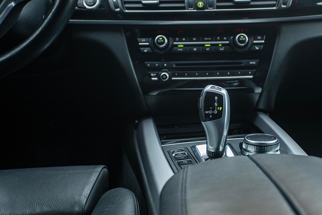 Accurate VIN Data: Unlocking Auto Sector Transparency & Security