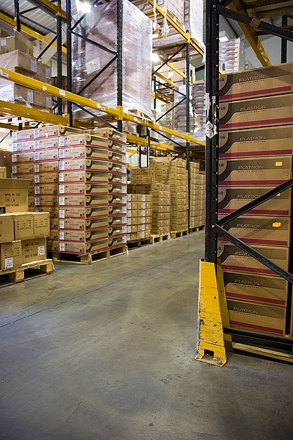Storage facility lien sale process