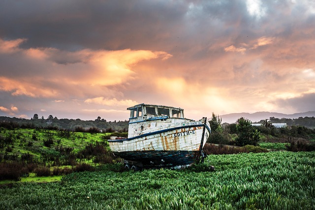 Emergency Junk Vessel Removal: Legal, Efficient, & Sustainable Solutions